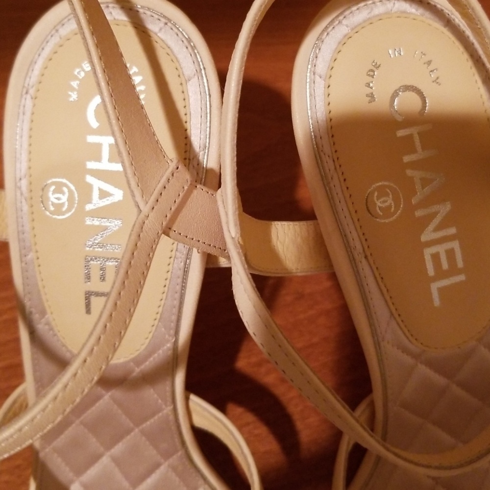 Shoes - Picture 4 of 6